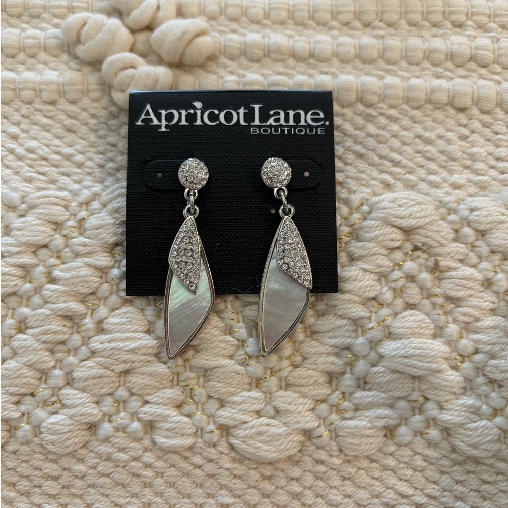 Apricot Lane Silver Earrings